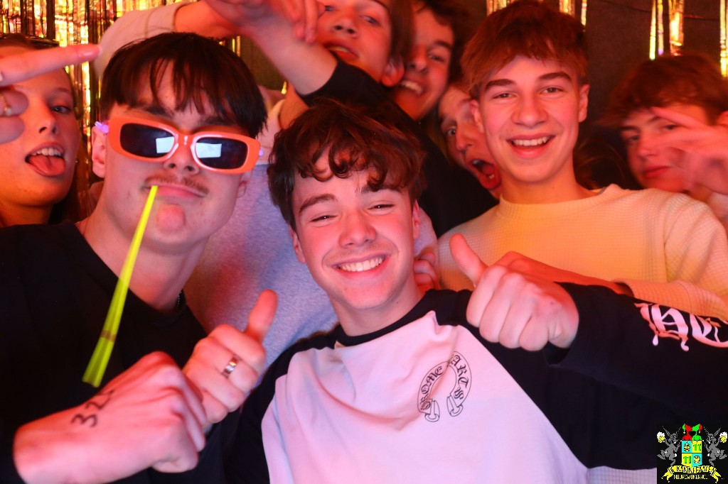 ../Images/Jeugd Opwarmbal Photobooth 417.jpg